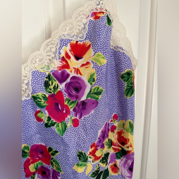 Vintage Gold Label Victoria’s Secret Floral Cami - Picture 4 of 4